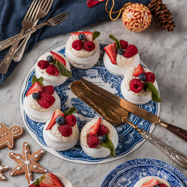 Corona de adviento de pavlova con berries